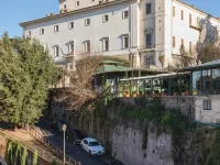 NAMAN HOTELLERIE - Spagna Hotels near Globe Theatre