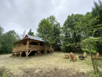 Secluded trailside cabin for 8 people on Kingdom Trails