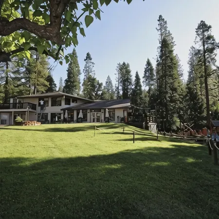 Black Bear Den ~ Access to Private Lake! Heat and AC