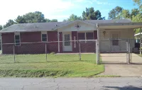 Close to Fort Smith/Van Buren, and Fayetteville AR - Home of the Hogs! - 2-Star