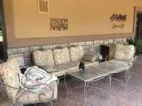 Forest Estate Guest Quarters-Seclusion- Just Minutes from Town