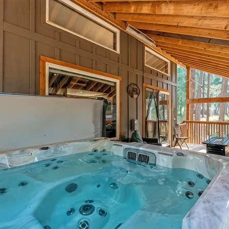 Newly owned Cabin w/ private hot tub, A/C & covered deck - Dog Friendly!