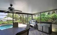 Private Oasis at the Beach with HEATED Pool, Dock and Boat…..Dolphin paradise! - 프라이빗 풀