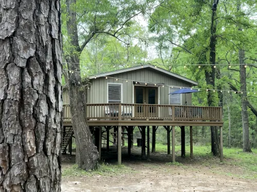 2 BDRM Treehouse Hideaway- Lake Conroe | Boat ramp - Chalets