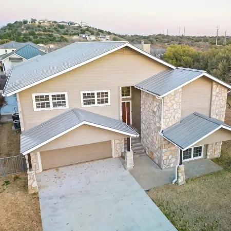 Luxury on Lake LBJ with Hot Tub Firepit & Boat Slip