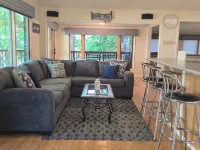 "Cabin in the Cove"  Private waterfront home on beautiful Lake Hartwell Hotels in Stephens County