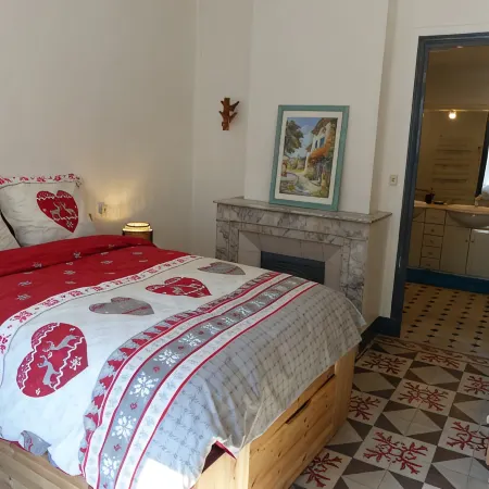 Villa Mariale a stone's throw from the city center
