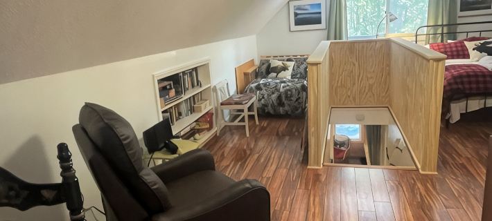 Lakes & Mountain Experience! 4 Seasons Getaway -- 3 Bed 1.5 Bath Cozy Cabin Hotels in Bridgton