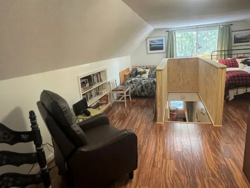 Lakes & Mountain Experience! 4 Seasons Getaway -- 3 Bed 1.5 Bath Cozy Cabin