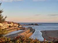 Pet friendly chalet ..  Sleeps 5