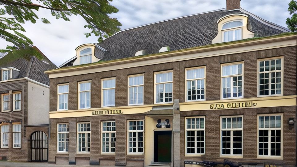 Eye Hotel