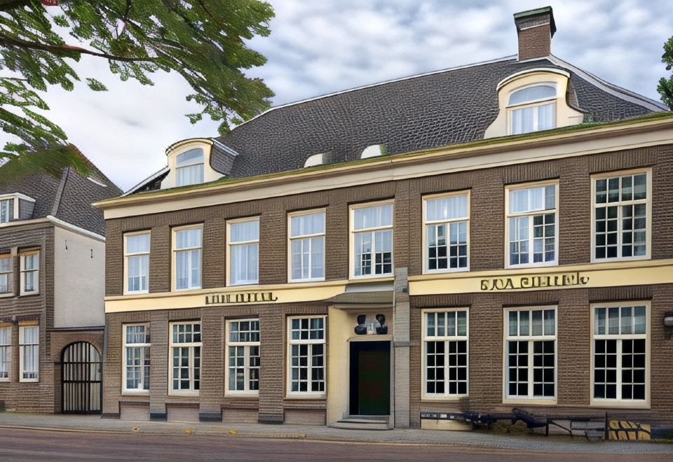 Eye Hotel