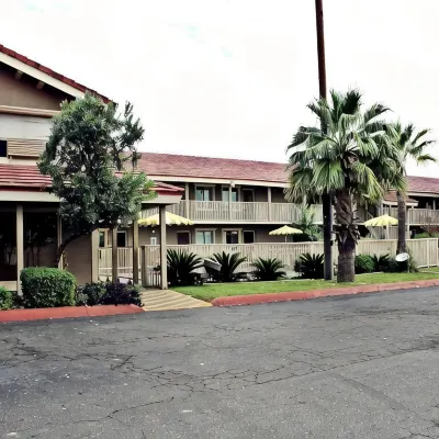 The Inn at Market Square Hotels near Normoyle Park