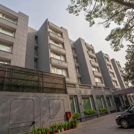 Park Inn by Radisson New Delhi Lajpat Nagar Отели рядом с достопримечательностью «Национальный институт технологии моды»