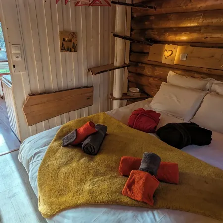 Meet with unusual… you will experience a change of scene! Private spa jacuzzi.
