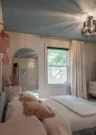 The Jewel Box—Historic Tiny Home by Bottleworks—Walk to Mass Ave Indianapolis - Bungalow