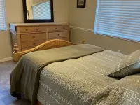 Spacious 4-bedroom house in beautiful Hernando Beach with WiFi, pool, sleeps 8 Hotel di Hernando Beach
