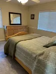 Spacious 4-bedroom house in beautiful Hernando Beach with WiFi, pool, sleeps 8