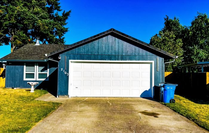 Charming 3- bedroom house with WiFi and AC in delightful Vancouver