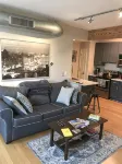Awesome 1BR downtown condo near EVERYTHING!