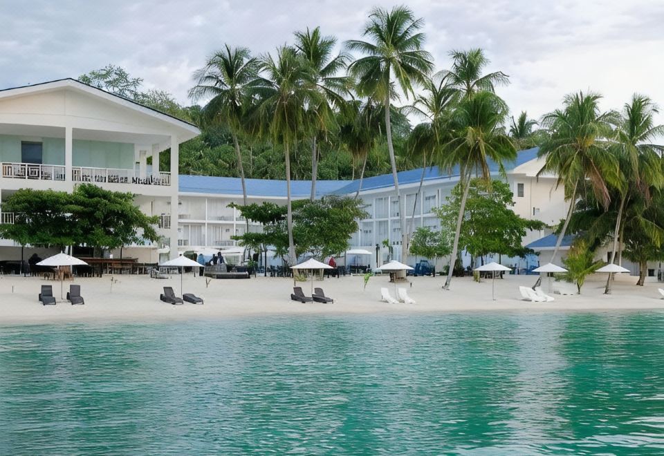 Club Samal Resort 풀사이드