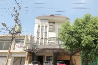 Metro Hotel