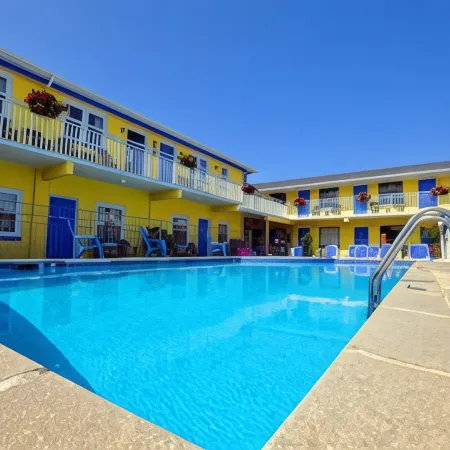 Nantucket Inn & Suites