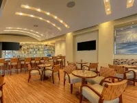 Grand Hotel Guayaquil, Ascend Hotel Collection Hotels near La Bahía