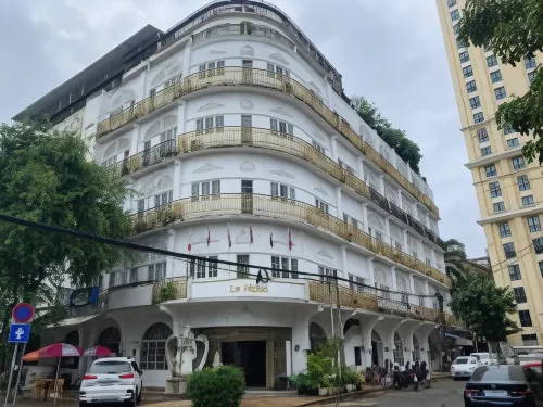 Le Hotel Hotel Phnom Penh - Cho phép mang theo thú cưng