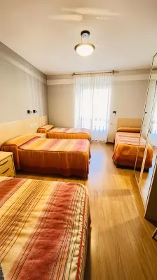 Hostal Hispanico I Hotele w: 