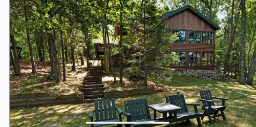 On the Eagle River Chain O’ Lakes, Lake Front, 3200 sq. ft., 2.5 Baths - 무료 와이파이