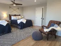 Luxury Ski Home | Sauna | Views | Dogs | Trail Access - บังกะโล