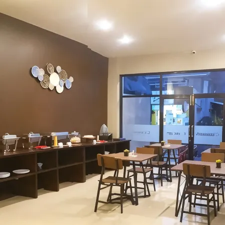 Cinnamon's Hotel Отели в г. Вонособо