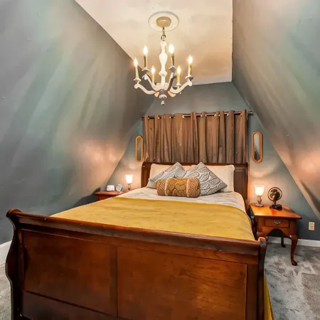 Cameo Tree Top Chalet - HOT TUB and Pet Friendly