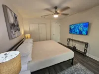 10 minutes to Mineral Springs w/large Pool and Pet Friendly! - 3-Star