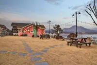 Jecheon Lake Sunrise Spa Pension - เพนชั่น