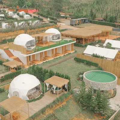 Stratus  Resort