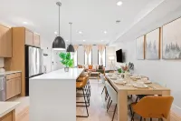 Quick Path Access-NYC Metlife Stadium Traveler’s 3Br Modern Designer Home - Balcony