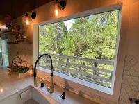 4 Bedroom Family Cabin • 5 Min Stroll to Lake Gregory! Hotels in Crestline