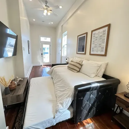 Natural Beautiful Home -15 Mins to French Quarter! Отели рядом с достопримечательностью «Зоопарк «Одюбон»»