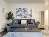Fully renovated 2B/1b in Downtown - Wifi