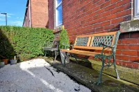 Spacious 4Br, Parking, Near Centre, Accommodates 7 - 4-Sterne