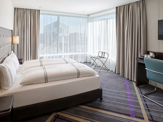Premier Inn Berlin Alexanderplatz Hotel