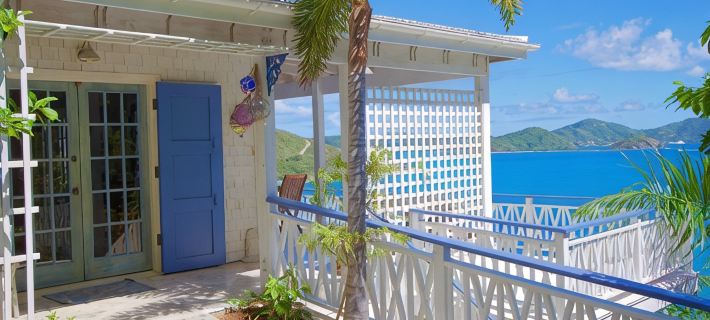 Artistically Designed Home with Huge Ocean Views, Small Dipping Pool and Hot Tub Hotele w: Central