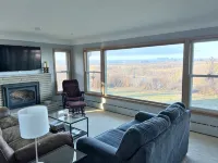 Quiet and convenient home with a view - Wifi