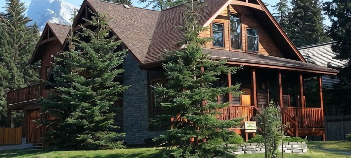 The Cedar - Downtown, walking distance to all the shops and restaurants! Hotels in Banff