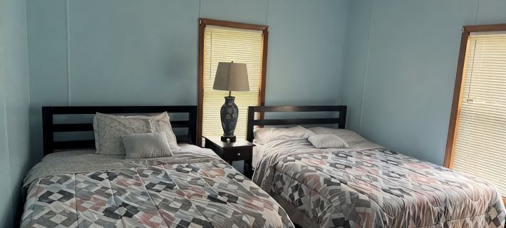 3 bedroom lakefront vacation home Hotels in Barry County
