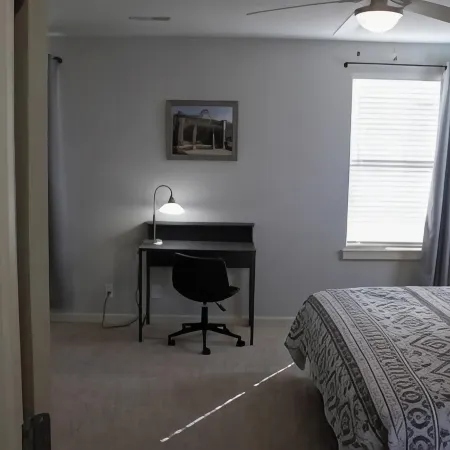 Athens city townhouse, 2 King masters, 2.5 baths