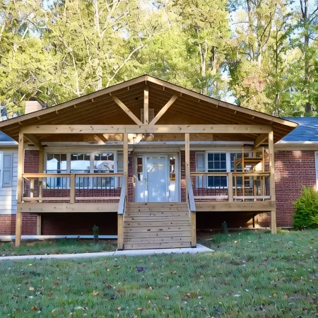 The Sunrise! Close to Wake forest University. 2 King beds. Quiet neighborhood!