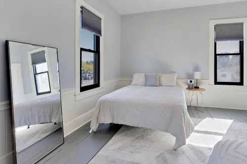 Miller House-Modern Remodel 2BR Historic Townhome blocks to downtown Noblesville - 2 estrellas